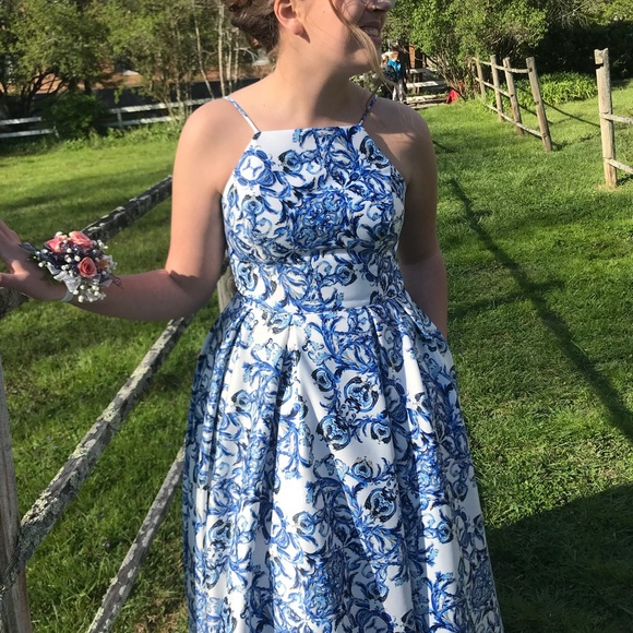 David’s Bridal prom dress. - Picture 2 of 3